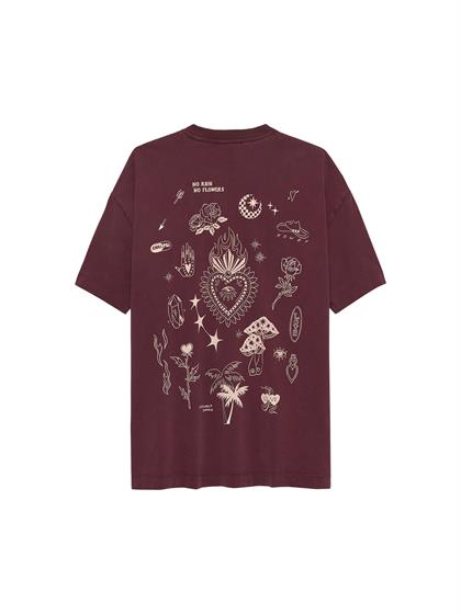 Catwalk Junkie Oversized graphic Tshirt