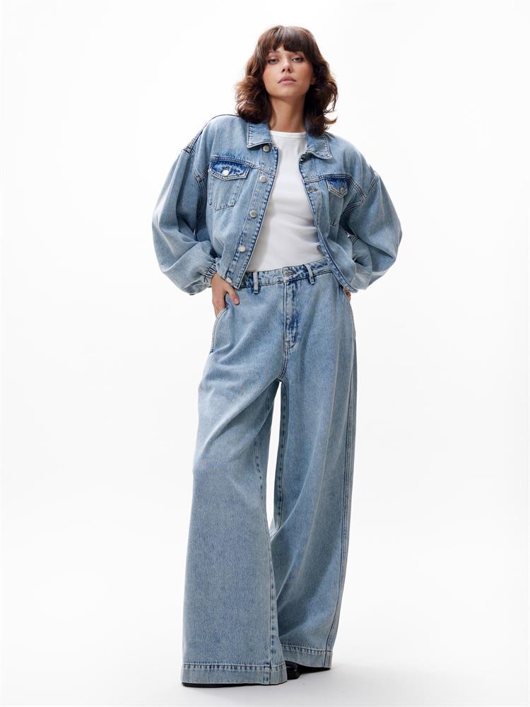 Catwalk Junkie Tuck in denim jacket