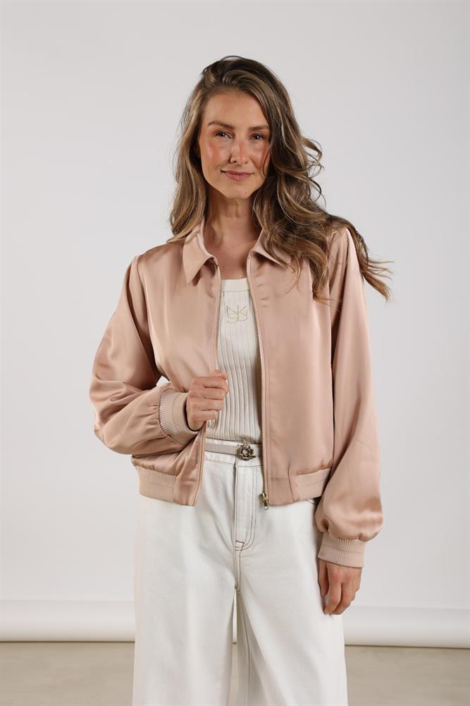 Nukus Noa Bomber