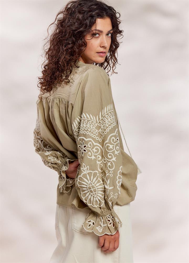 SUMMUM Top Ivory Embroidery